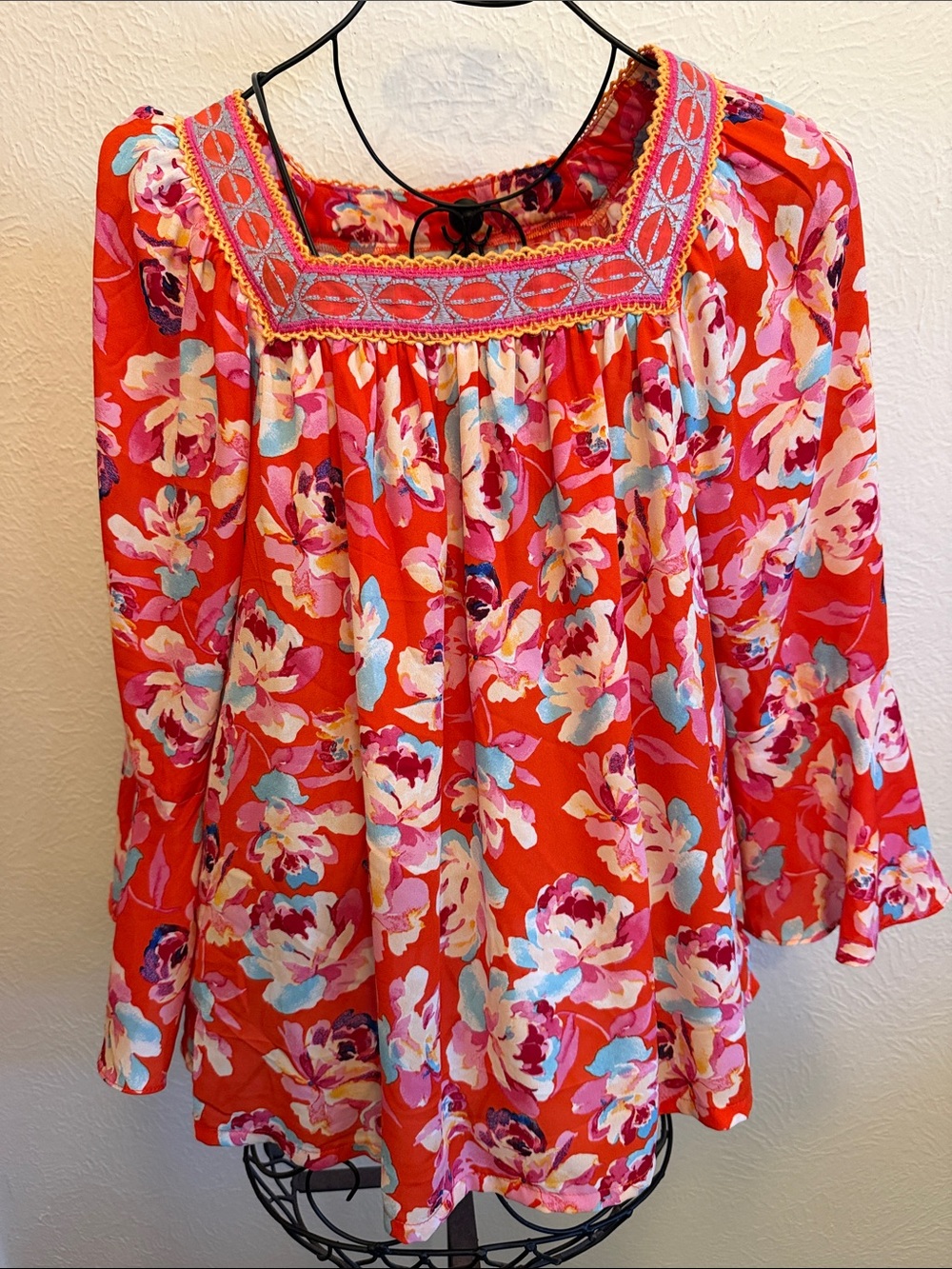 ❤️❤️❤️BOGOHO❤️❤️❤️Floral Red Peasant Blouse with Embroidered Square Neck-Large